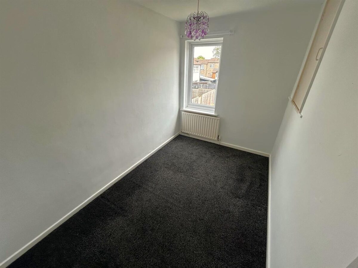 Grantham Walk, Corby