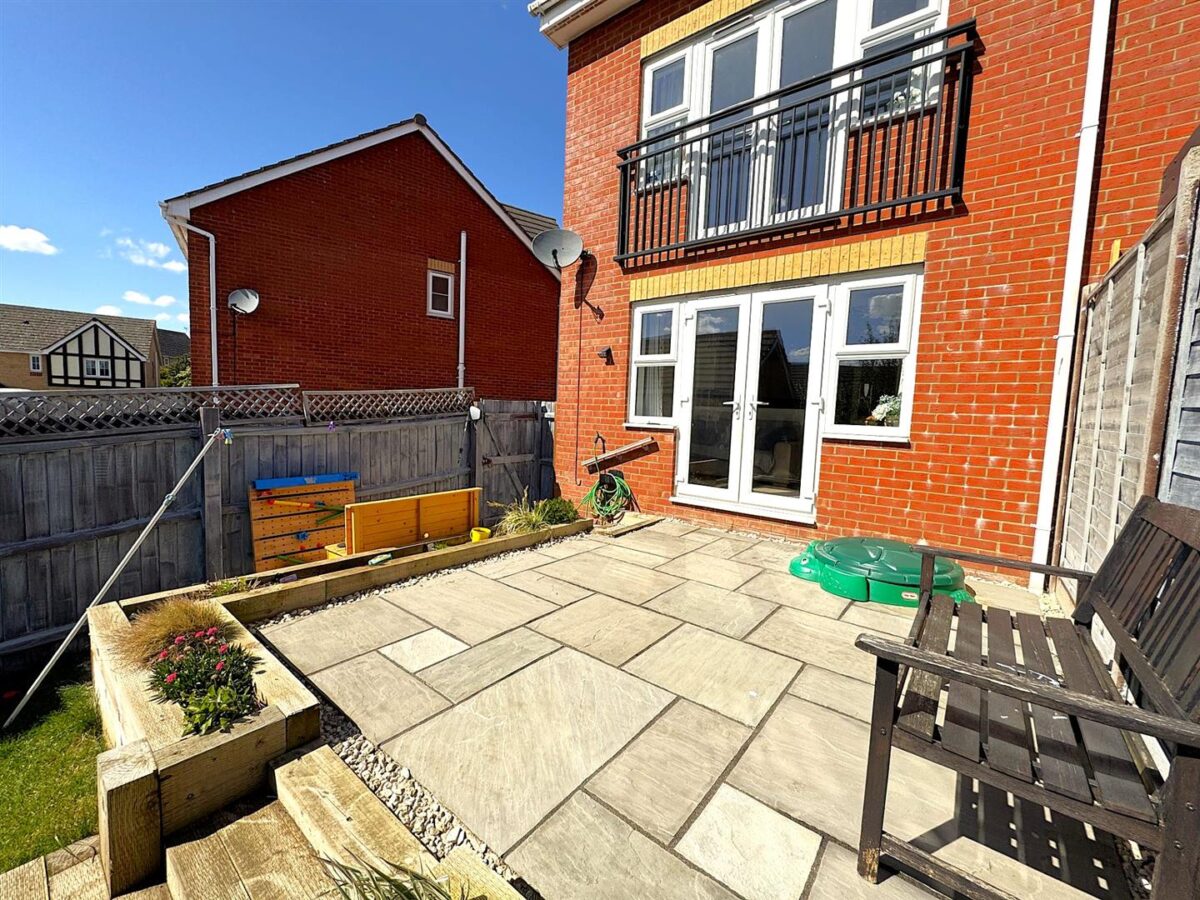 Chepstow Road, Corby
