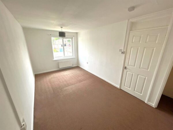Grantham Walk, Corby