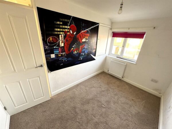 Cam Close, Corby