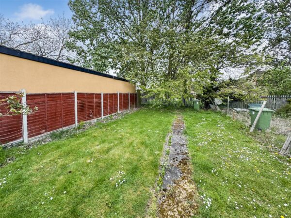 Willow Brook Road, Corby