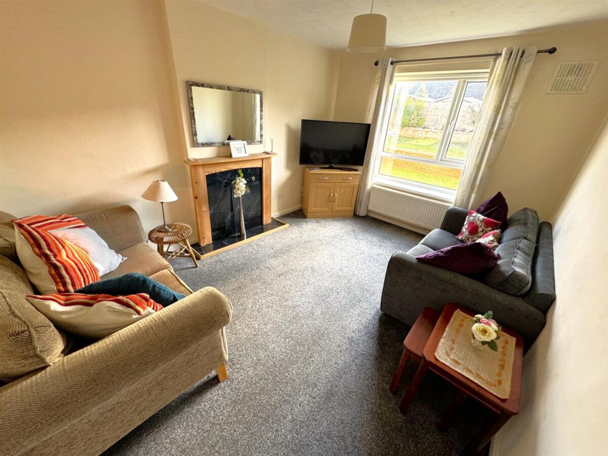 Willow Brook Road, Corby