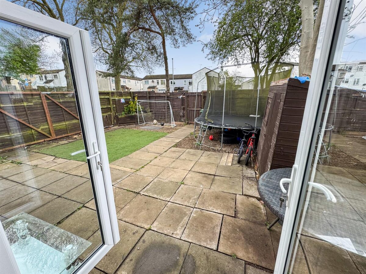 Grantham Walk, Corby