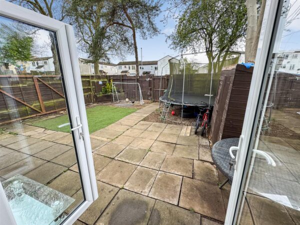 Grantham Walk, Corby