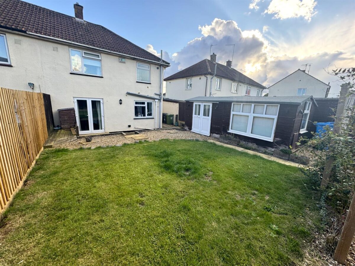 Shetland Way, Corby