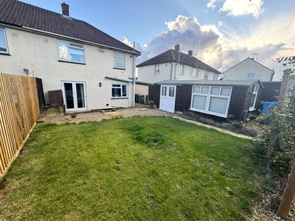 Shetland Way, Corby
