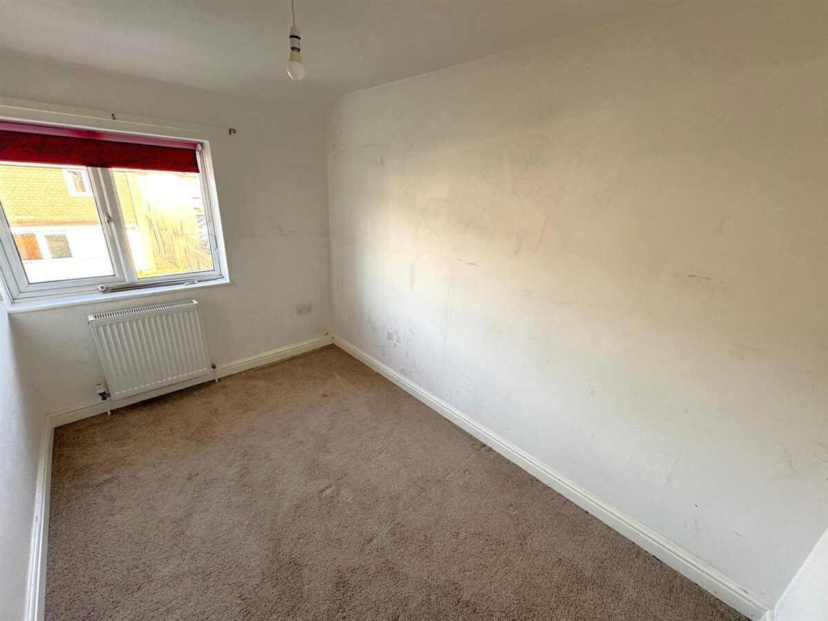 Cam Close, Corby