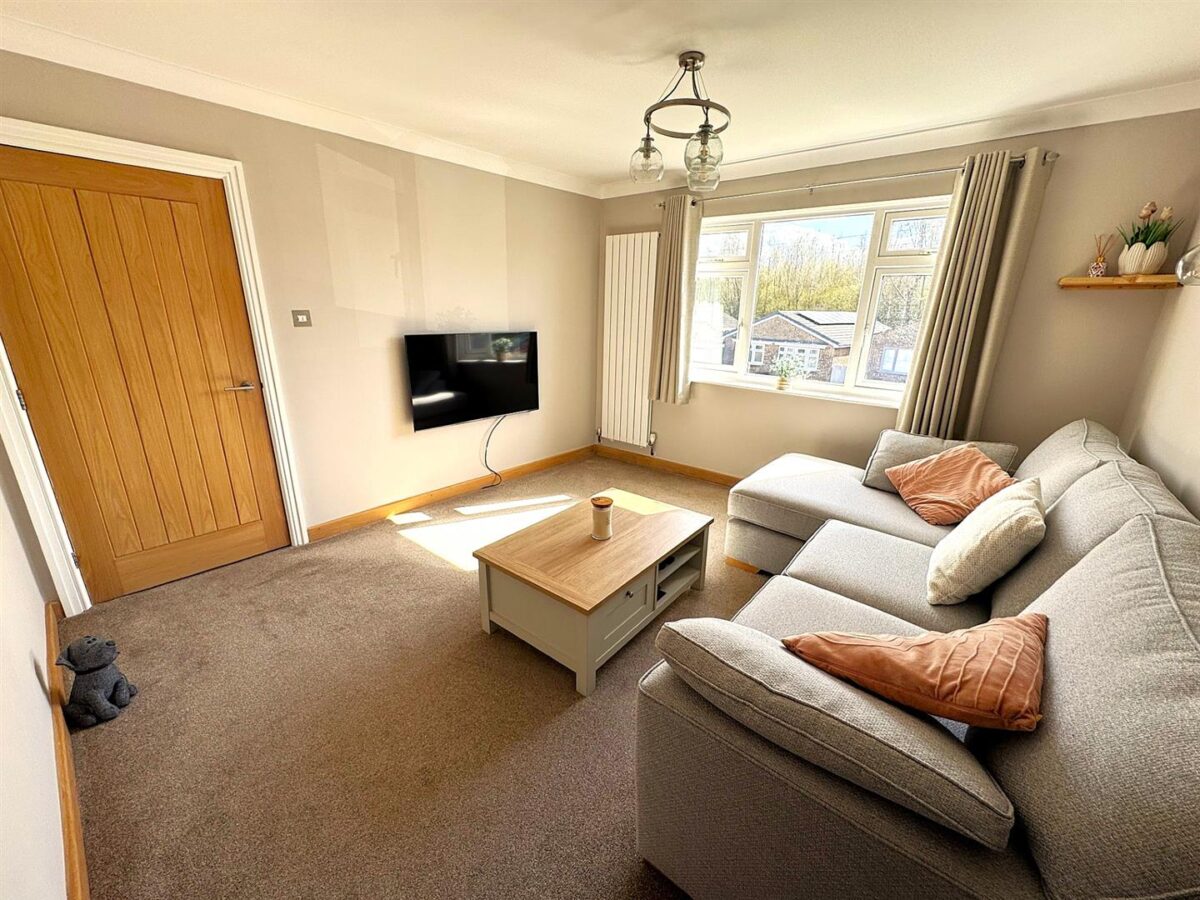 Hillside Crescent, Weldon, Corby