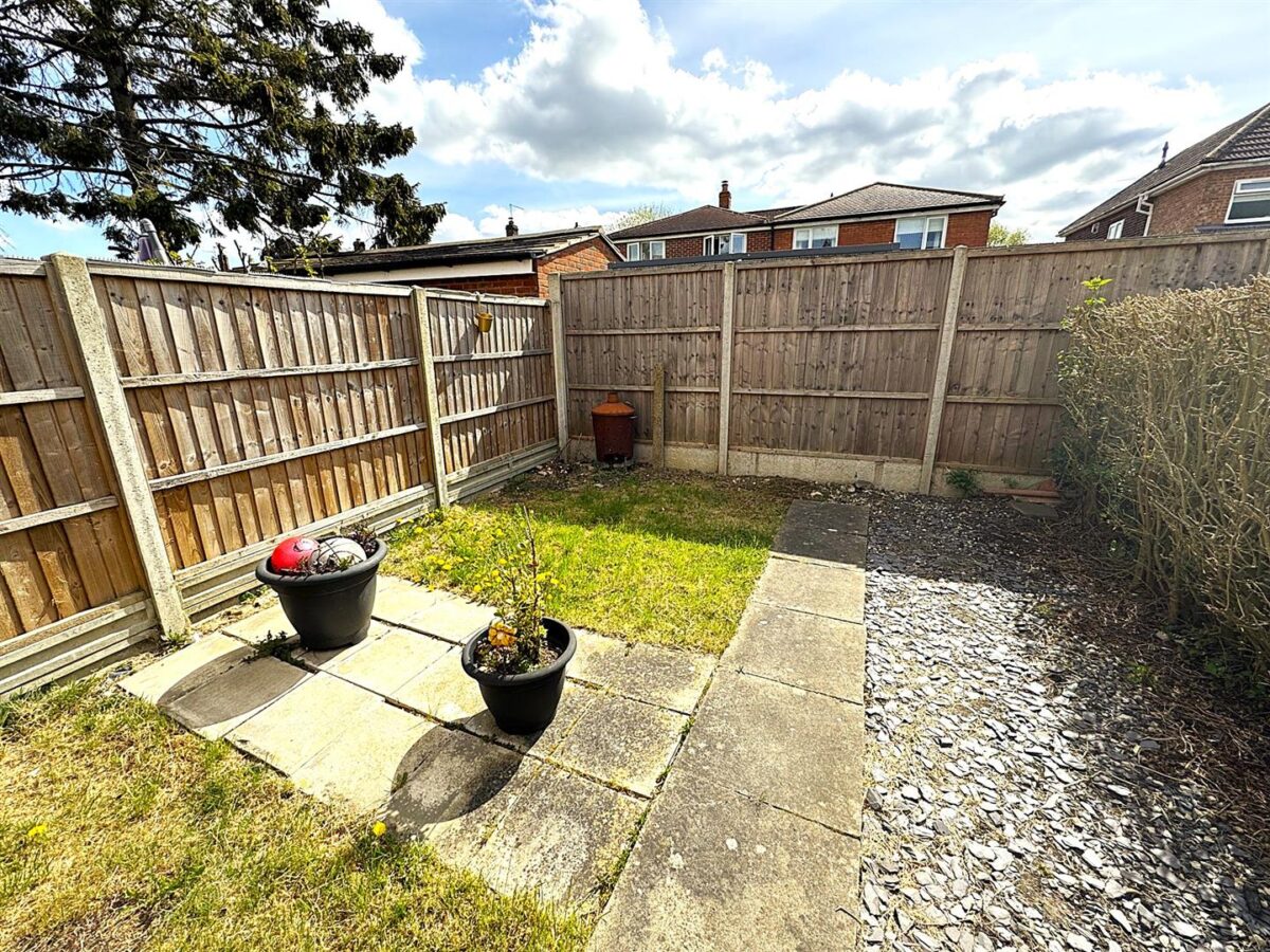 Springfield Grove, Corby