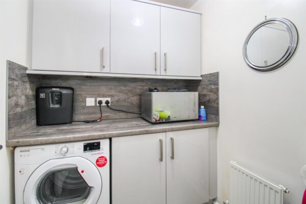 Fieldfare Close, Corby