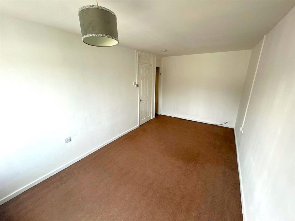Grantham Walk, Corby