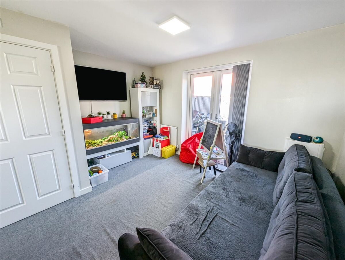 Egan Close, Weldon, Corby
