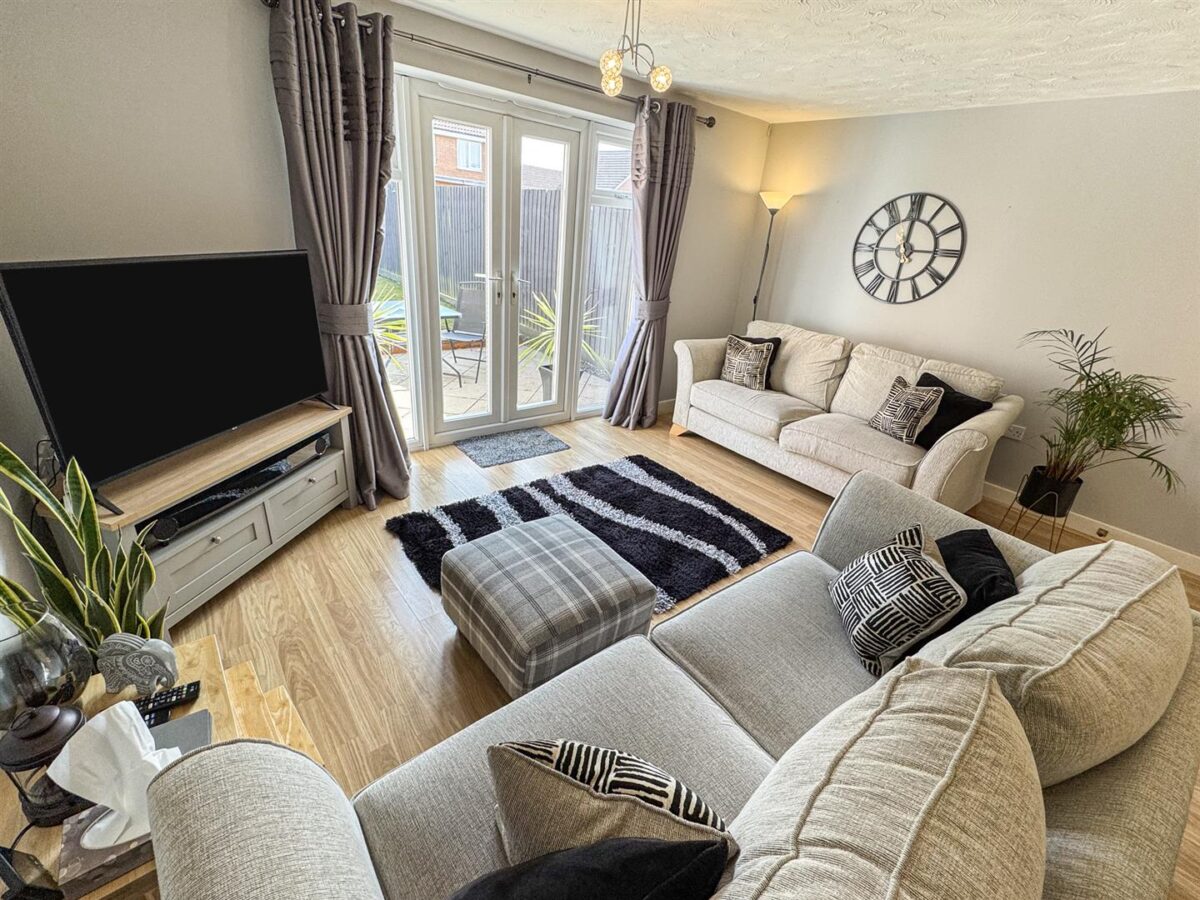 Violet Close, Corby