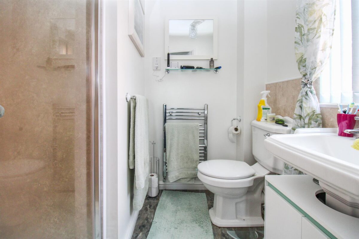 Fieldfare Close, Corby