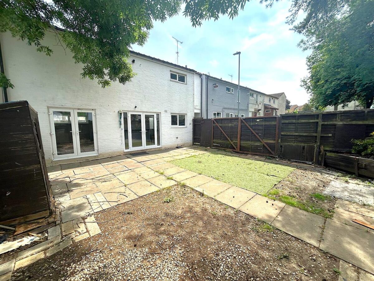 Grantham Walk, Corby