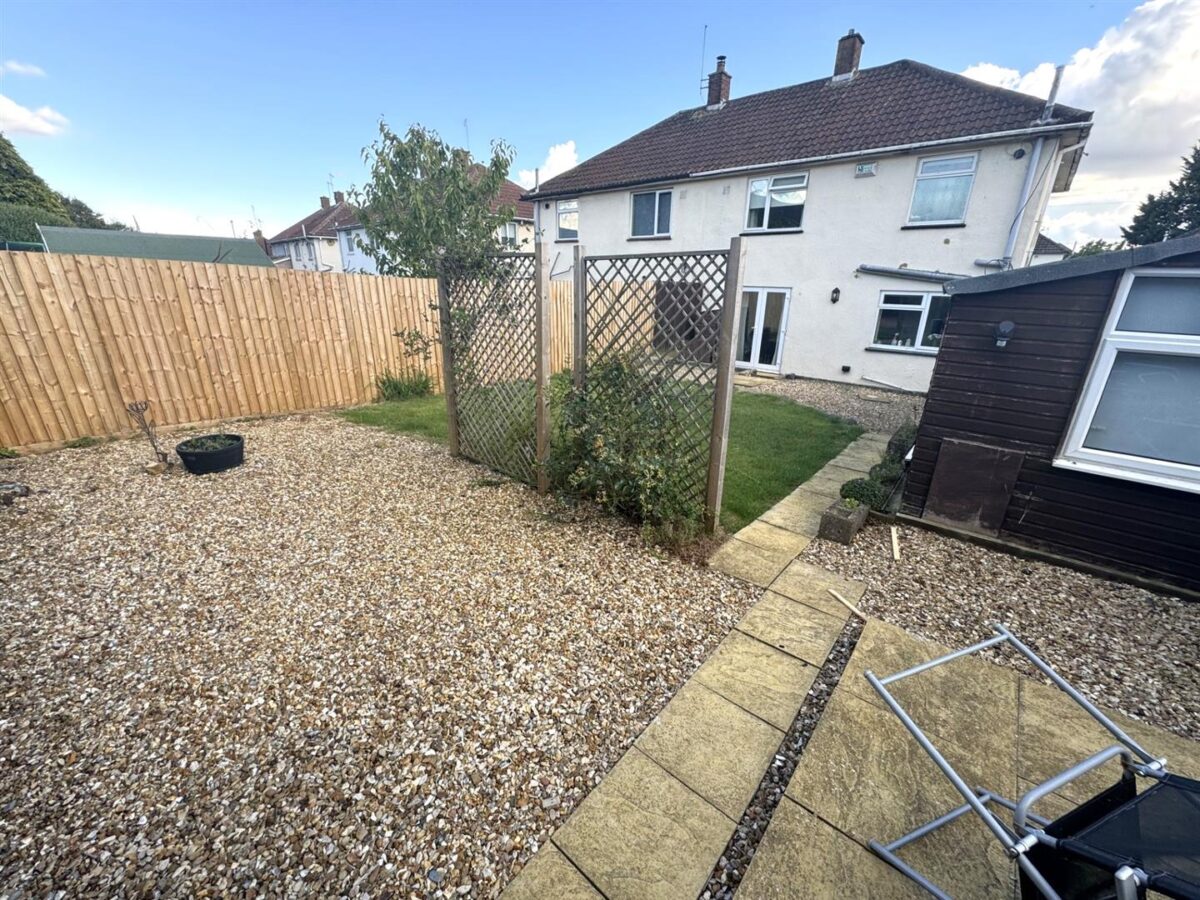 Shetland Way, Corby