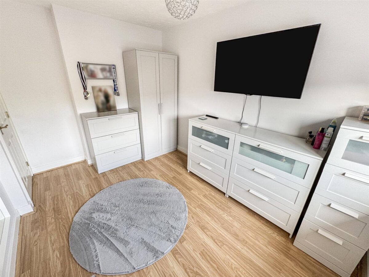 Violet Close, Corby