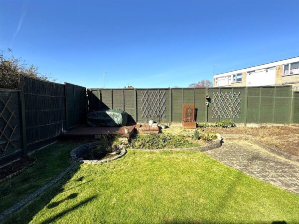 Shetland Way, Corby