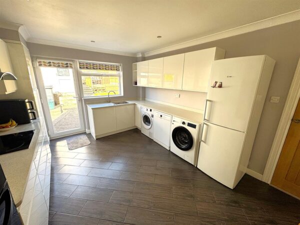 Hillside Crescent, Weldon, Corby