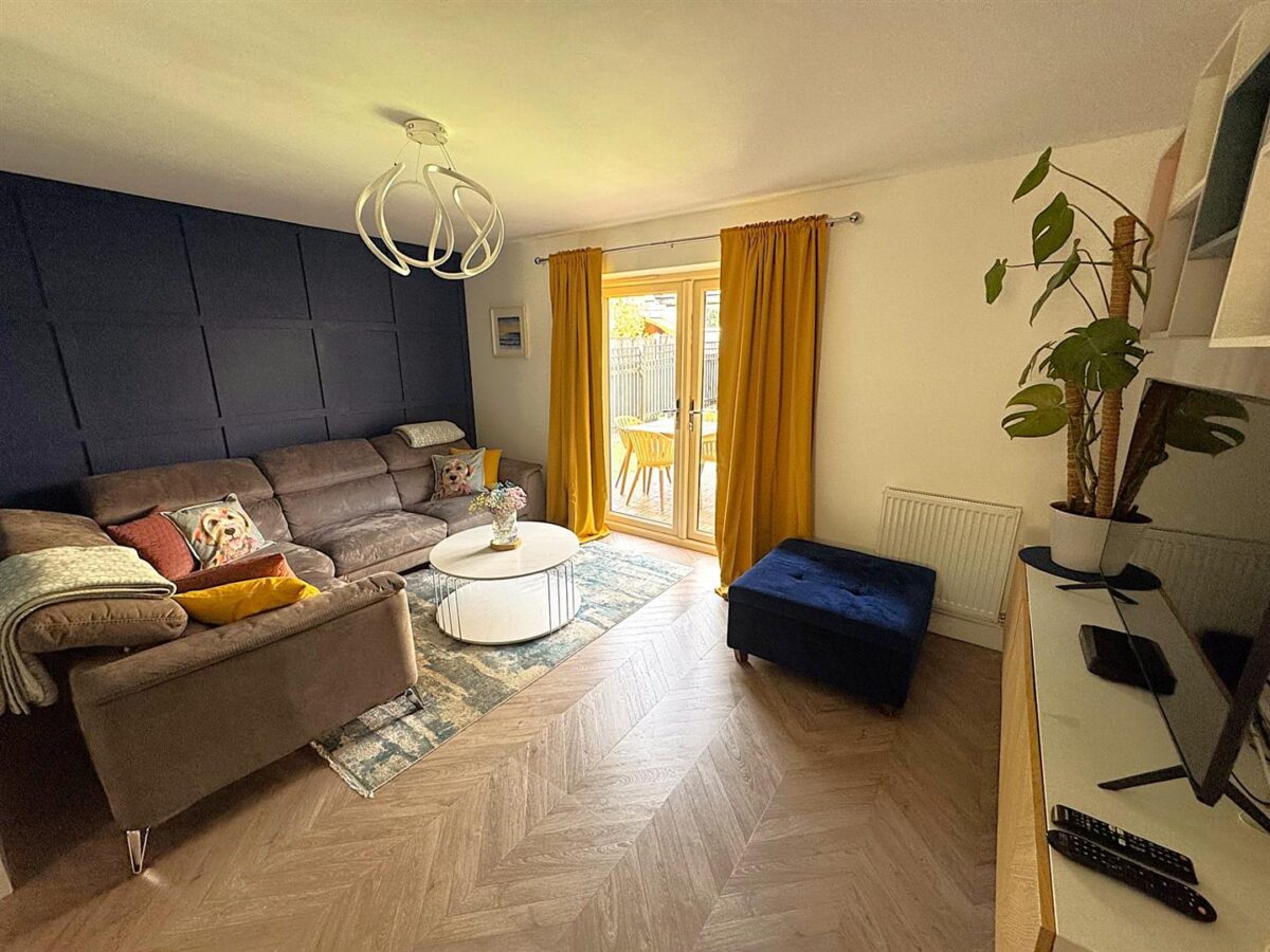 Regal Close, Corby