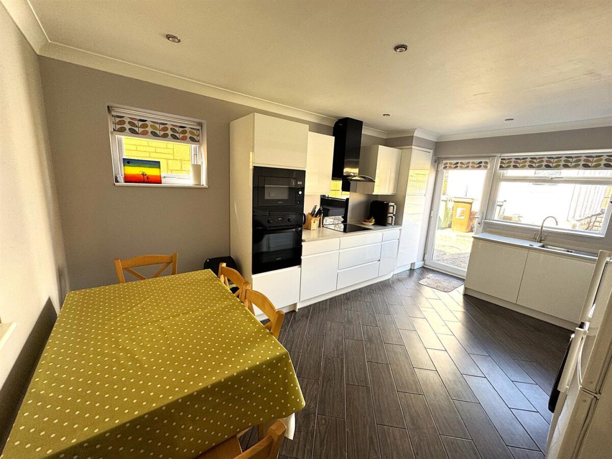 Hillside Crescent, Weldon, Corby