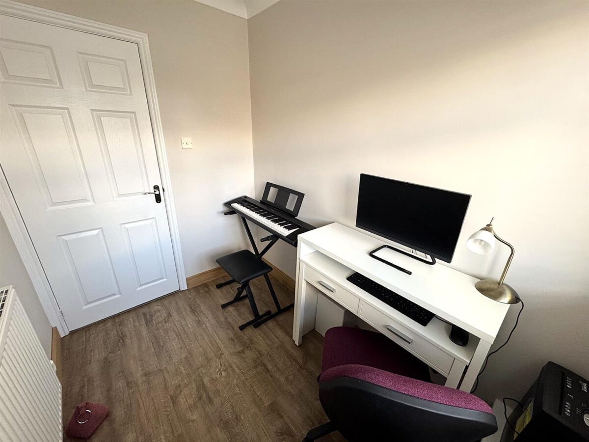 Hillside Crescent, Weldon, Corby