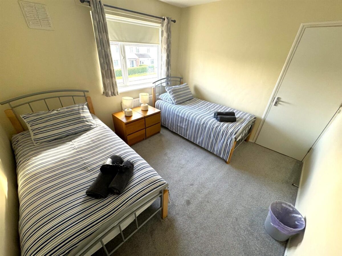 Shetland Way, Corby
