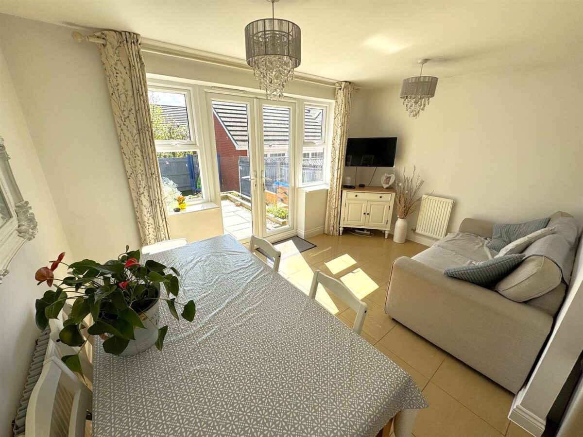 Chepstow Road, Corby