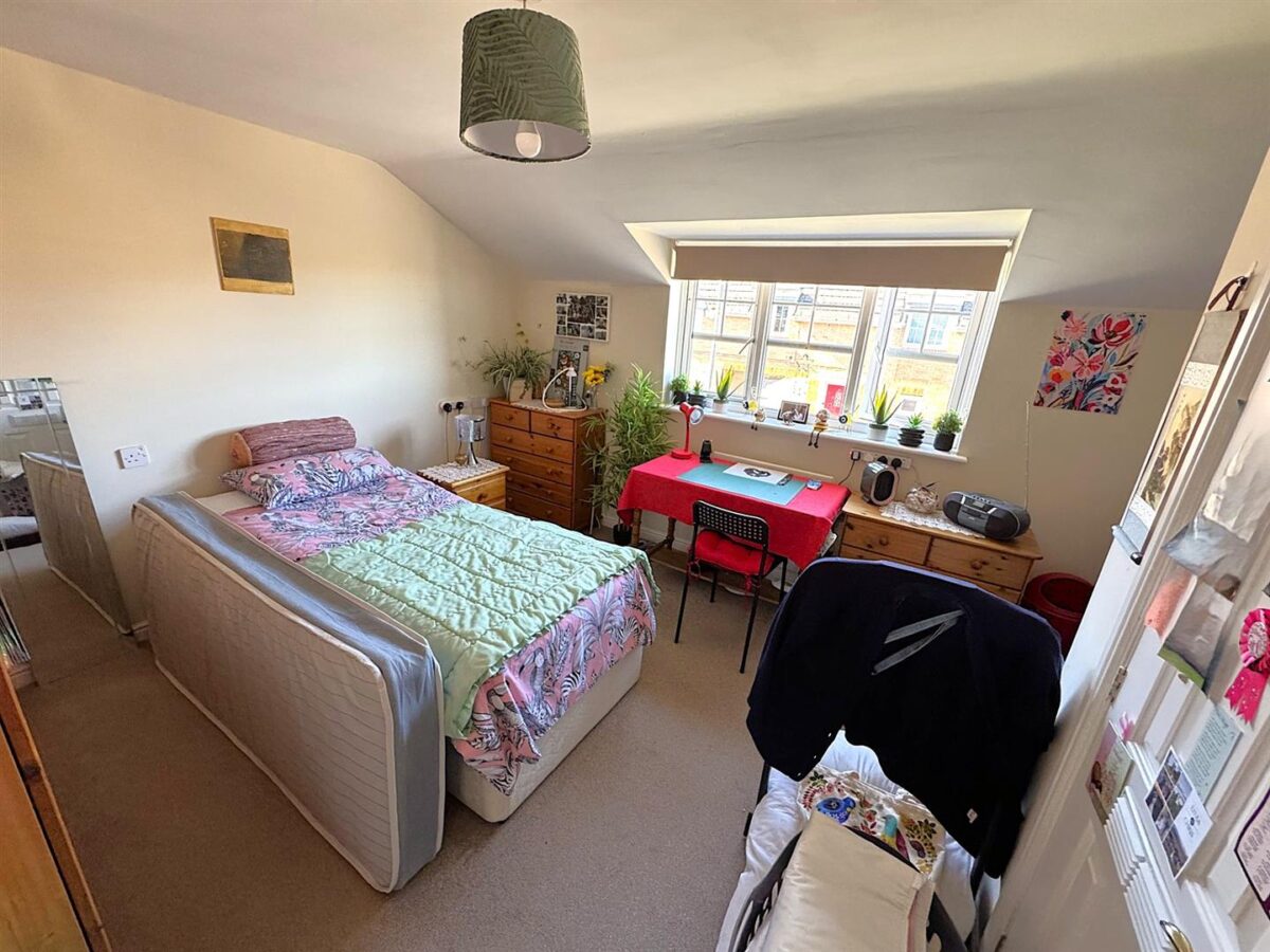 Corfe Close, Corby