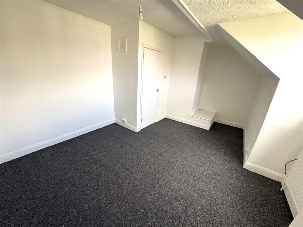Springfield Grove, Corby