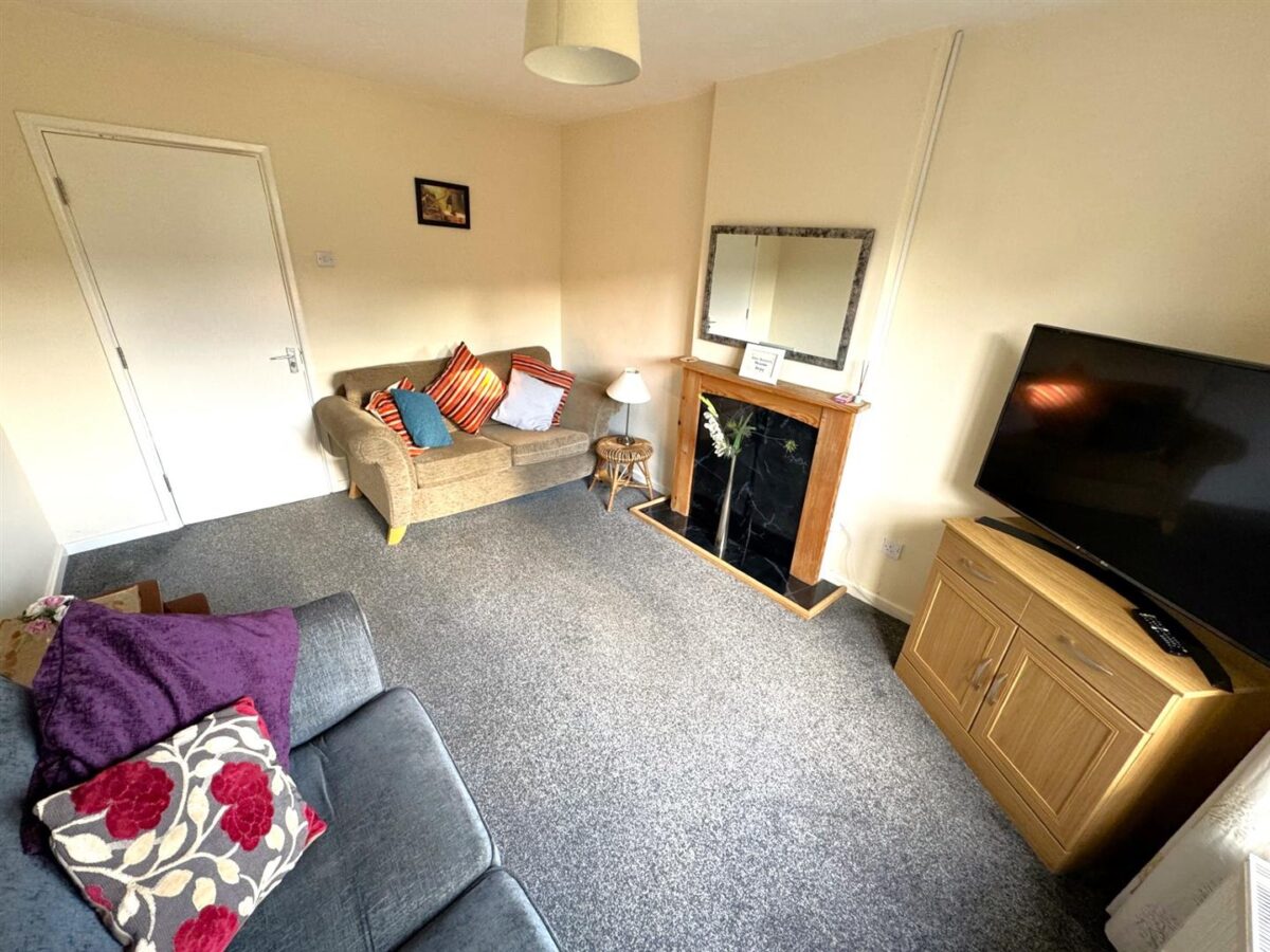 Willow Brook Road, Corby