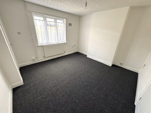 Springfield Grove, Corby