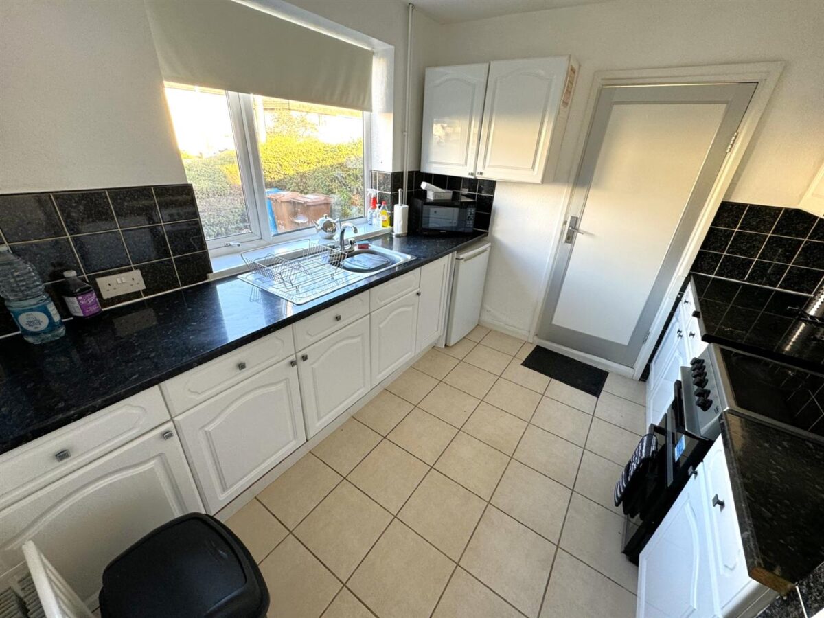 Willow Brook Road, Corby
