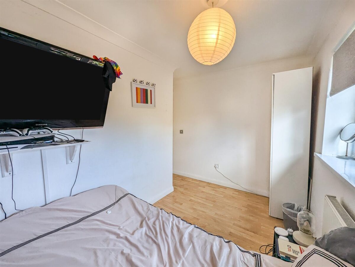 Charnwood Road, Corby