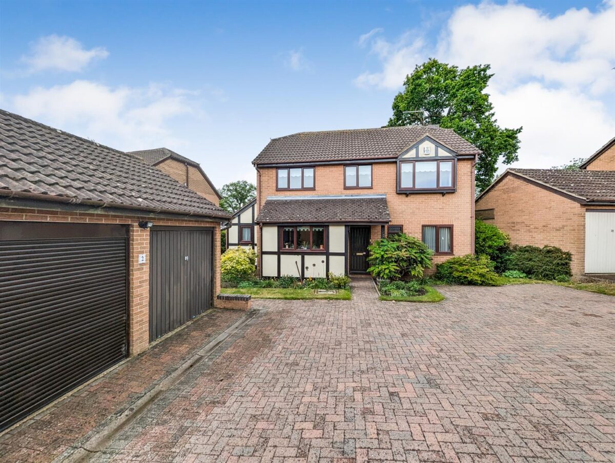 Briery Close, Great Oakley, Corby