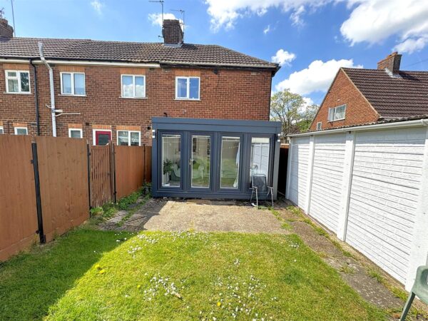 Westfields Road, Corby