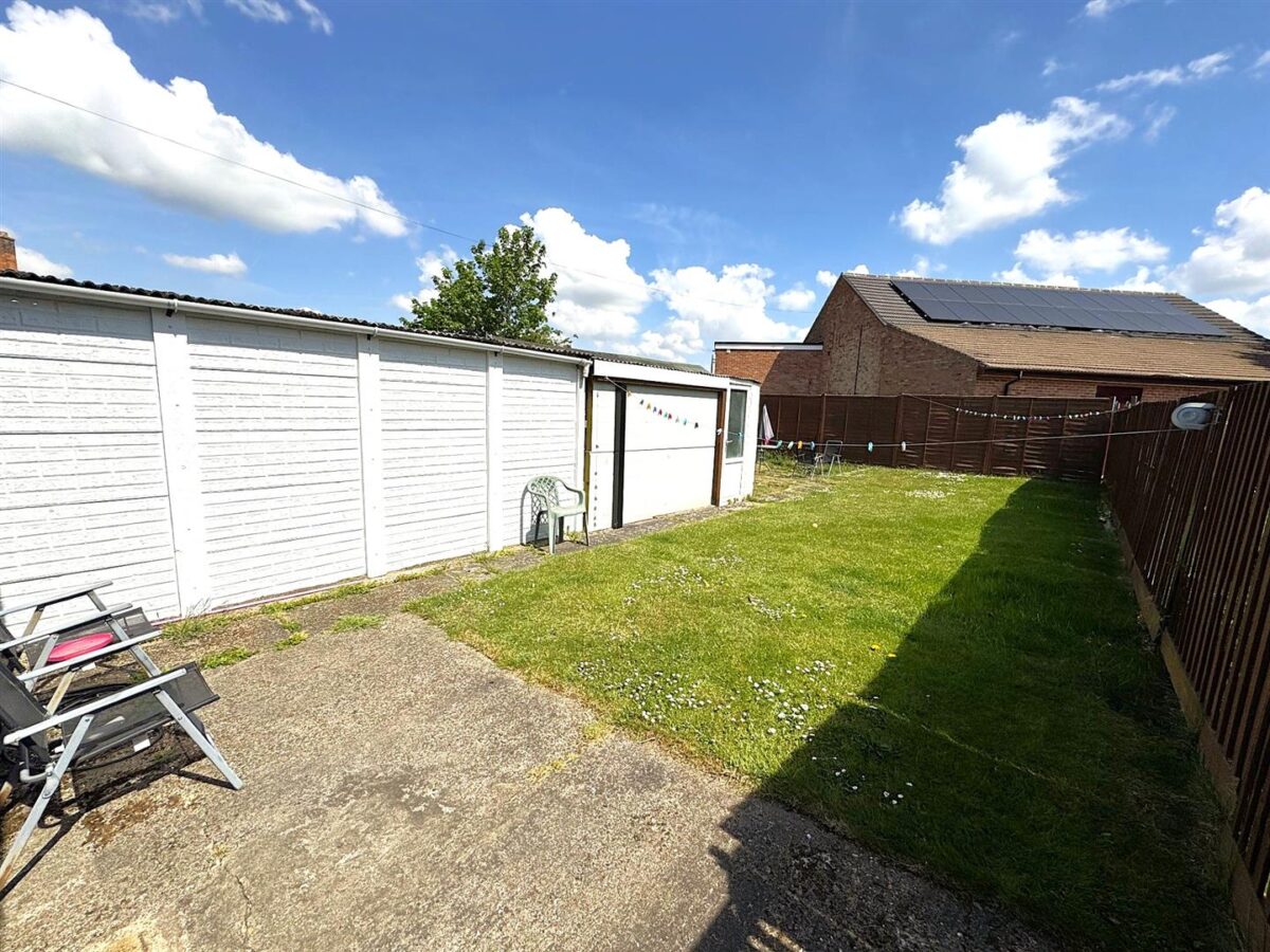 Westfields Road, Corby