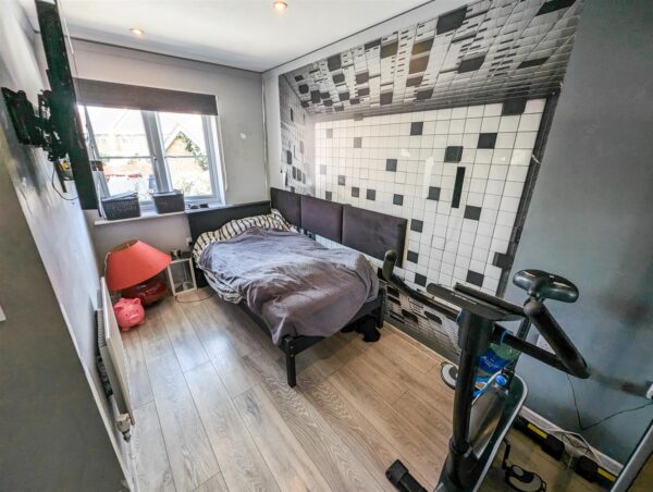 Powys Close, Corby