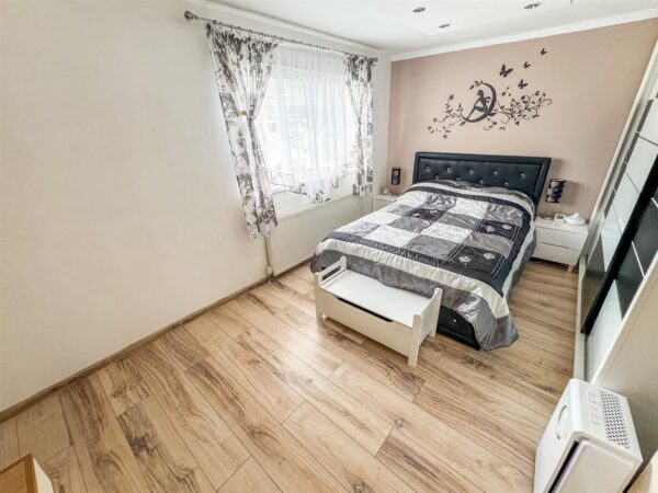 Blake Road, Corby