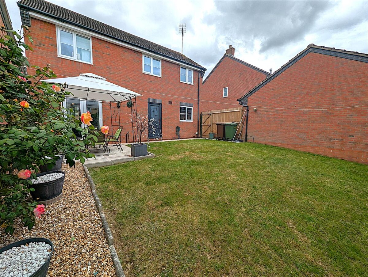Jackdaw Road, Corby