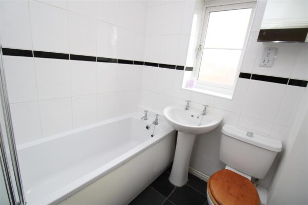 Barth Close, Great Oakley, Corby