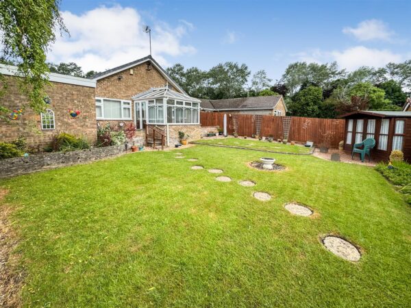 Denmark Close, Corby