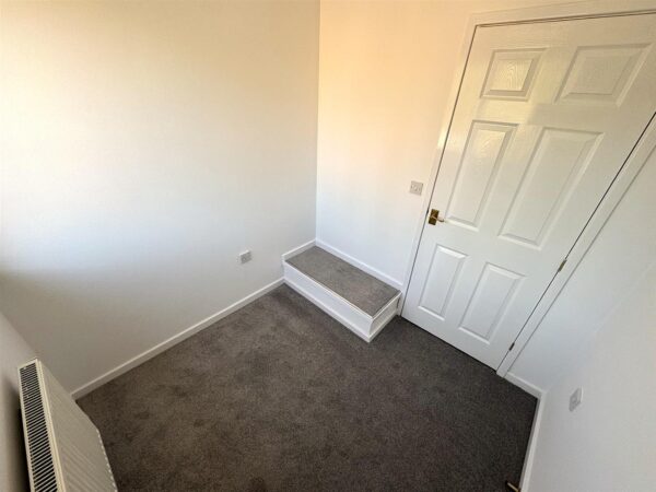 Lowry Close, Corby