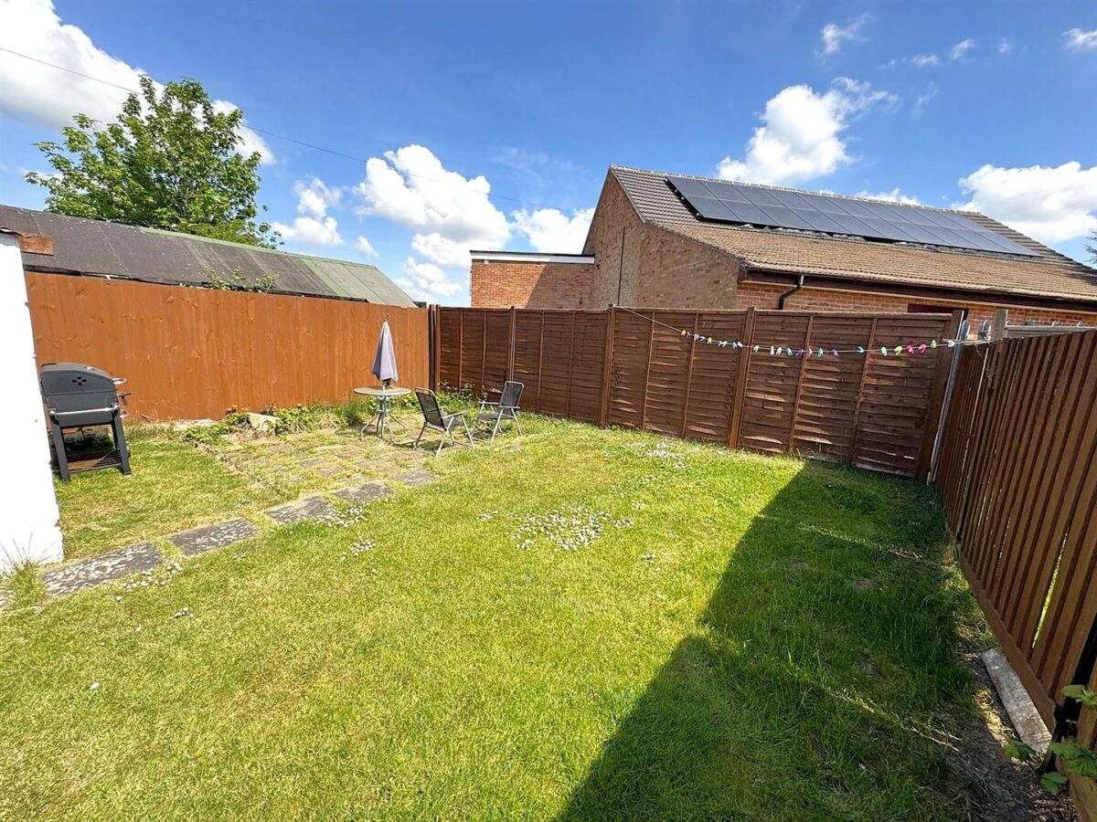 Westfields Road, Corby