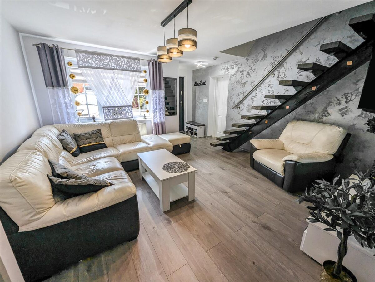 Powys Close, Corby