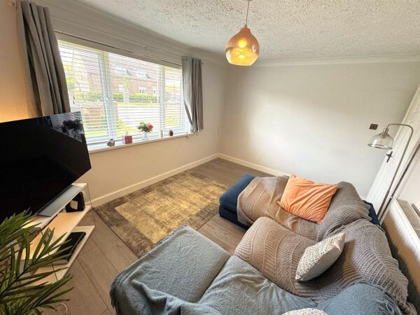 Westfields Road, Corby