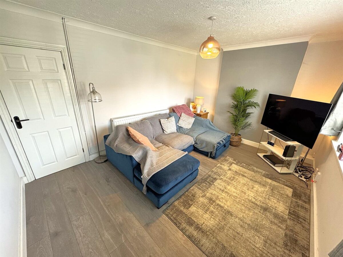 Westfields Road, Corby