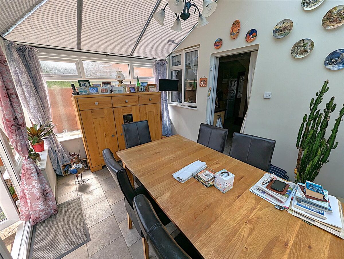 Springfield Grove, Corby
