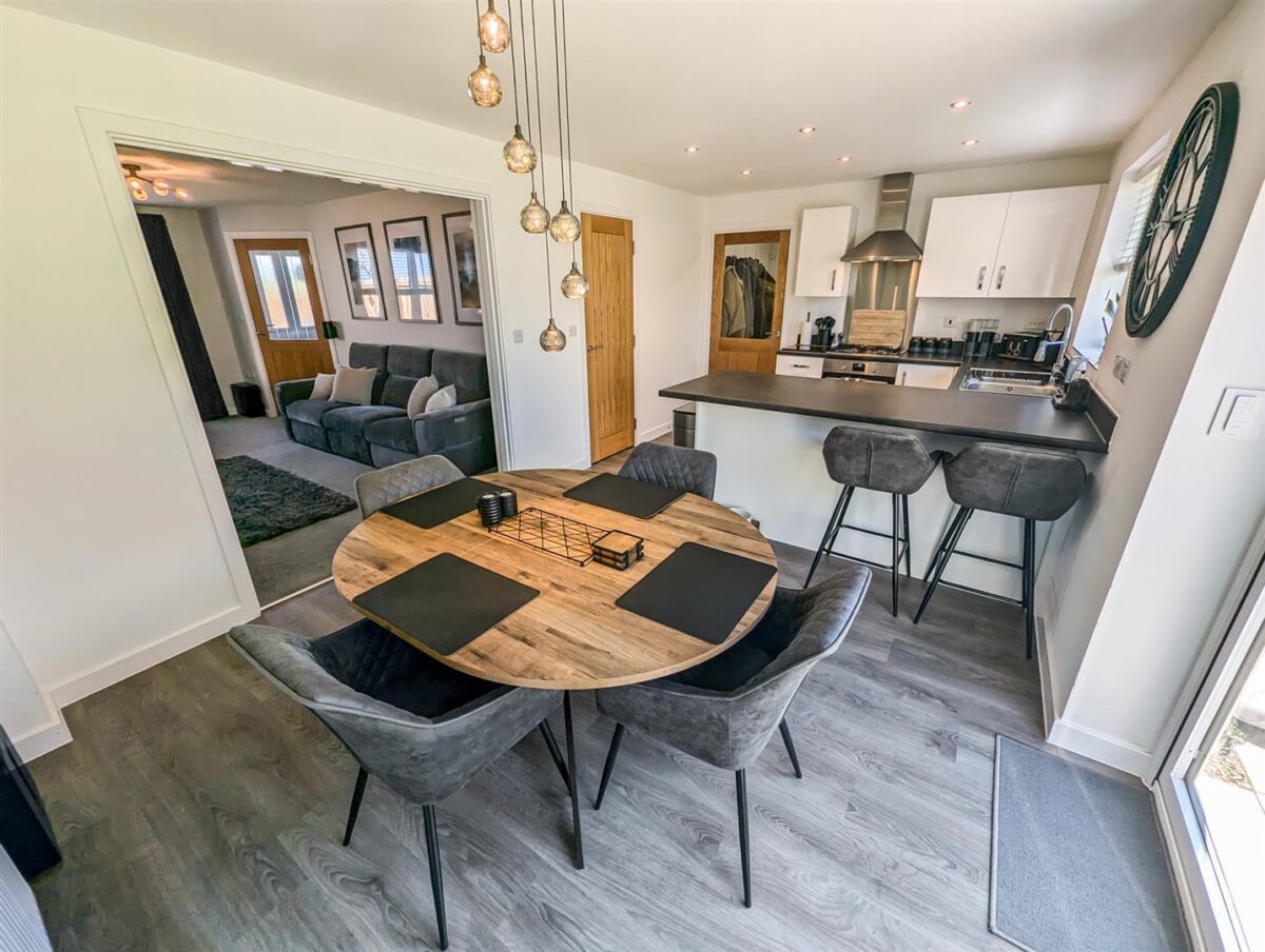 Kennard close, Corby