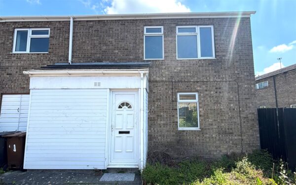 Grieg Walk, Corby